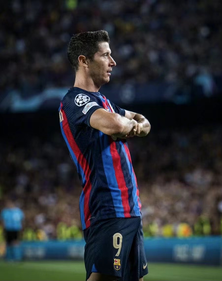 Yabo_莱万多夫斯基连续进球找回状态