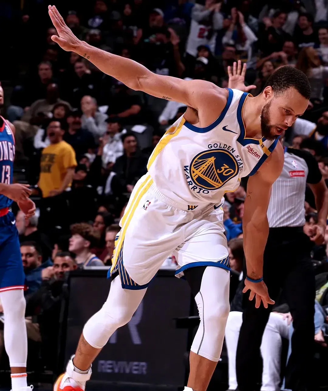 勇士NBA战胜萨克拉门托国王库里关键三分(勇士nba战胜萨克拉门托国王库里关键三分是谁)